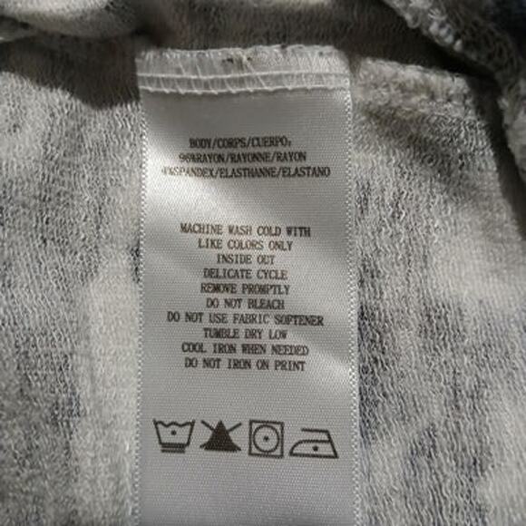 Andrew Marc  Large Navy/White Tie-Dye Women's Long-Sleeved top Easy Care - Picture 14 of 14